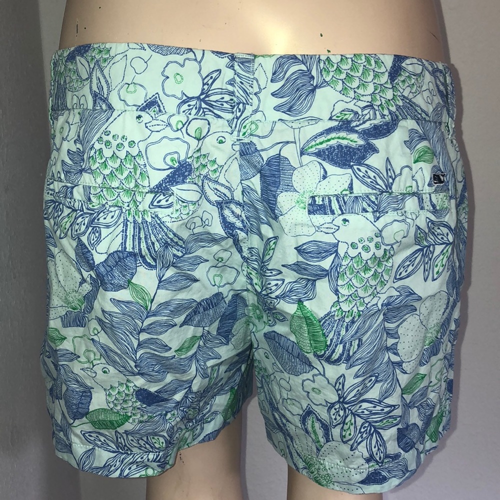 Vineyard vines bird print shorts size 4 EUC